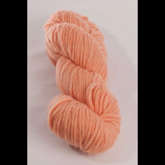🇨🇦 Peachy AB wool yarn 3x skeins